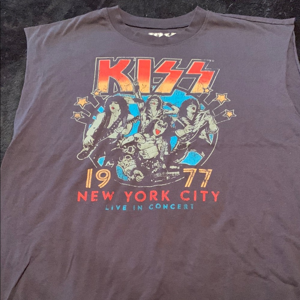 Kiss Gray Graphic Tank Top